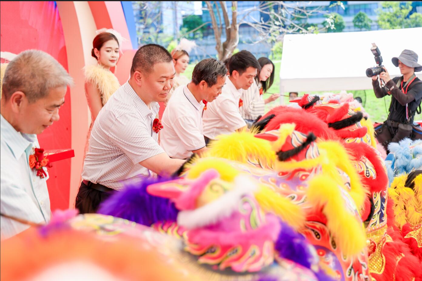 鹏程上花园二期营销中心开放4.jpg 鹏程上花园二期营销中心开放4.jpg