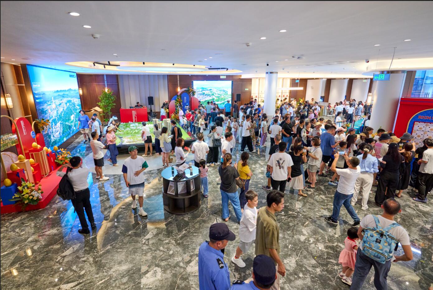 鹏程上花园二期营销中心开放7.jpg 鹏程上花园二期营销中心开放7.jpg