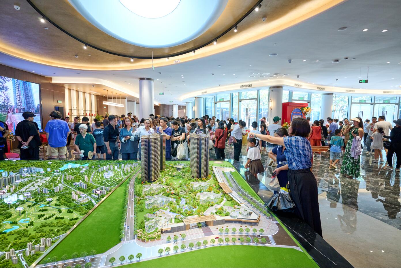 鹏程上花园二期营销中心开放8.jpg 鹏程上花园二期营销中心开放8.jpg